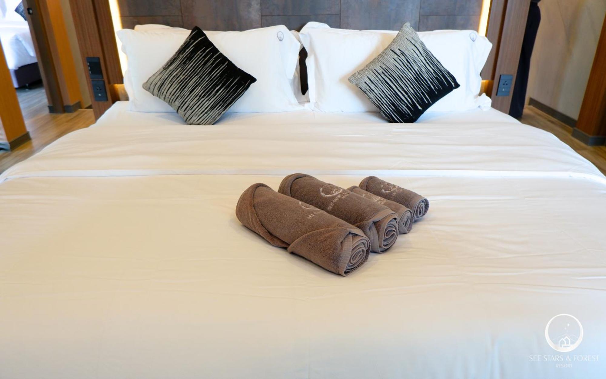 See Stars & Forest Resort Amphoe Sawang Daen Din Exterior foto