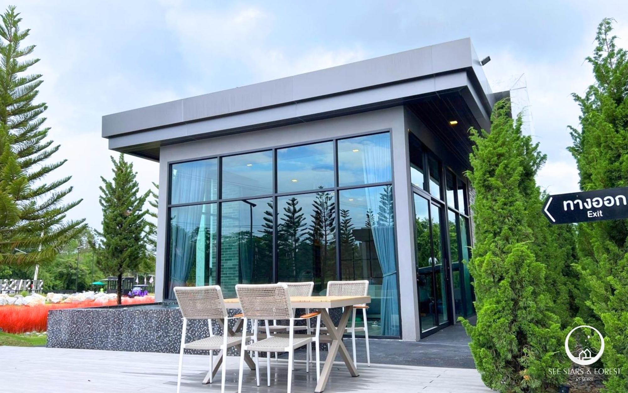 See Stars & Forest Resort Amphoe Sawang Daen Din Exterior foto