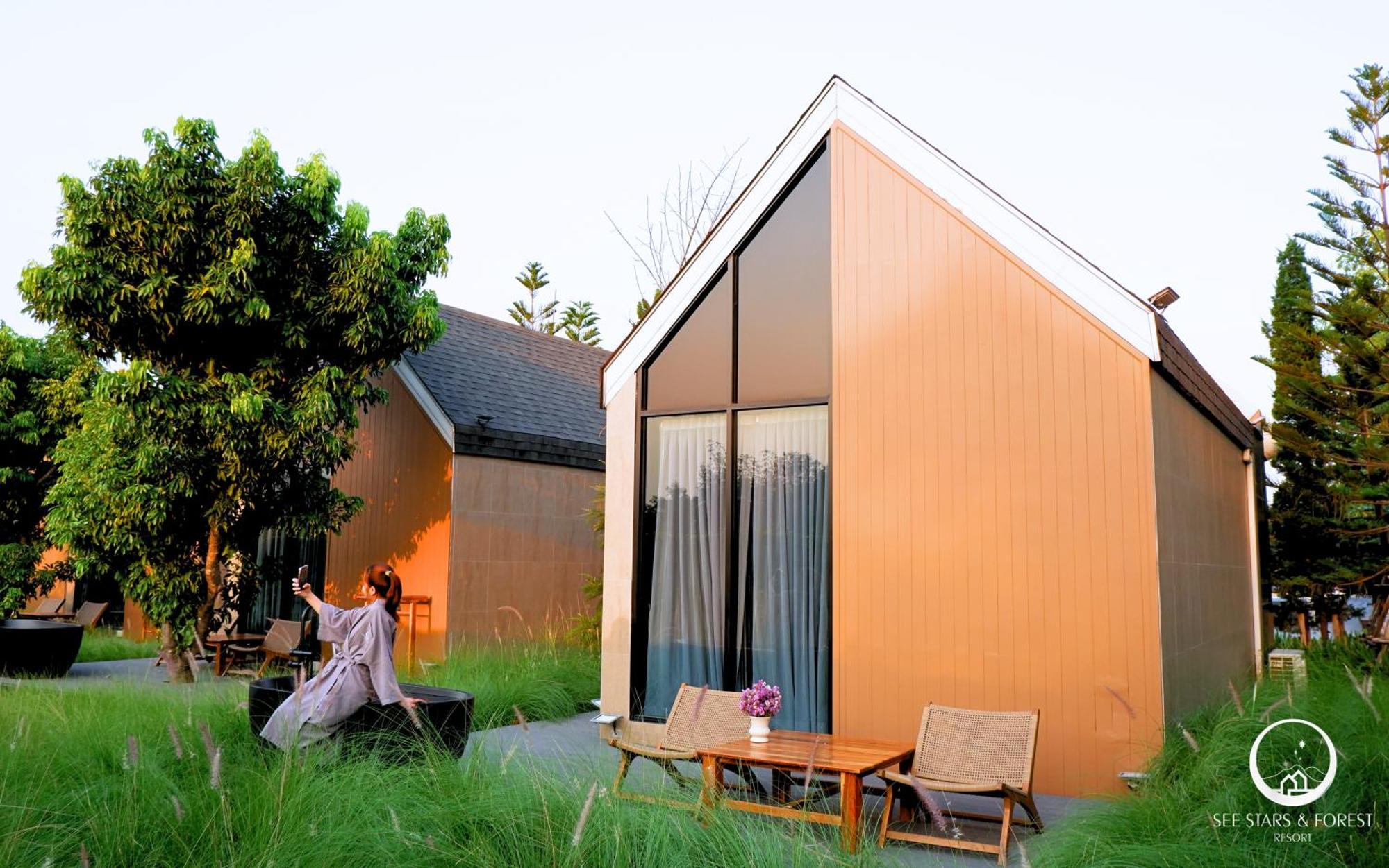 See Stars & Forest Resort Amphoe Sawang Daen Din Exterior foto
