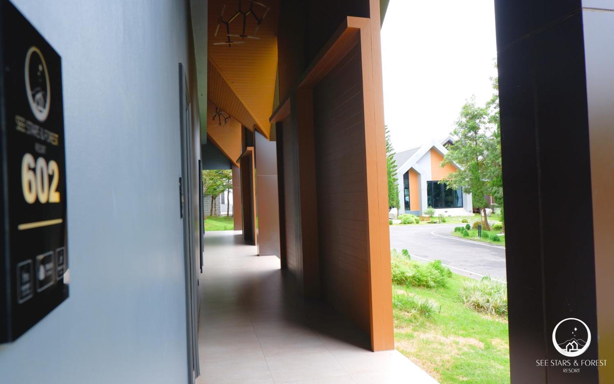 See Stars & Forest Resort Amphoe Sawang Daen Din Exterior foto