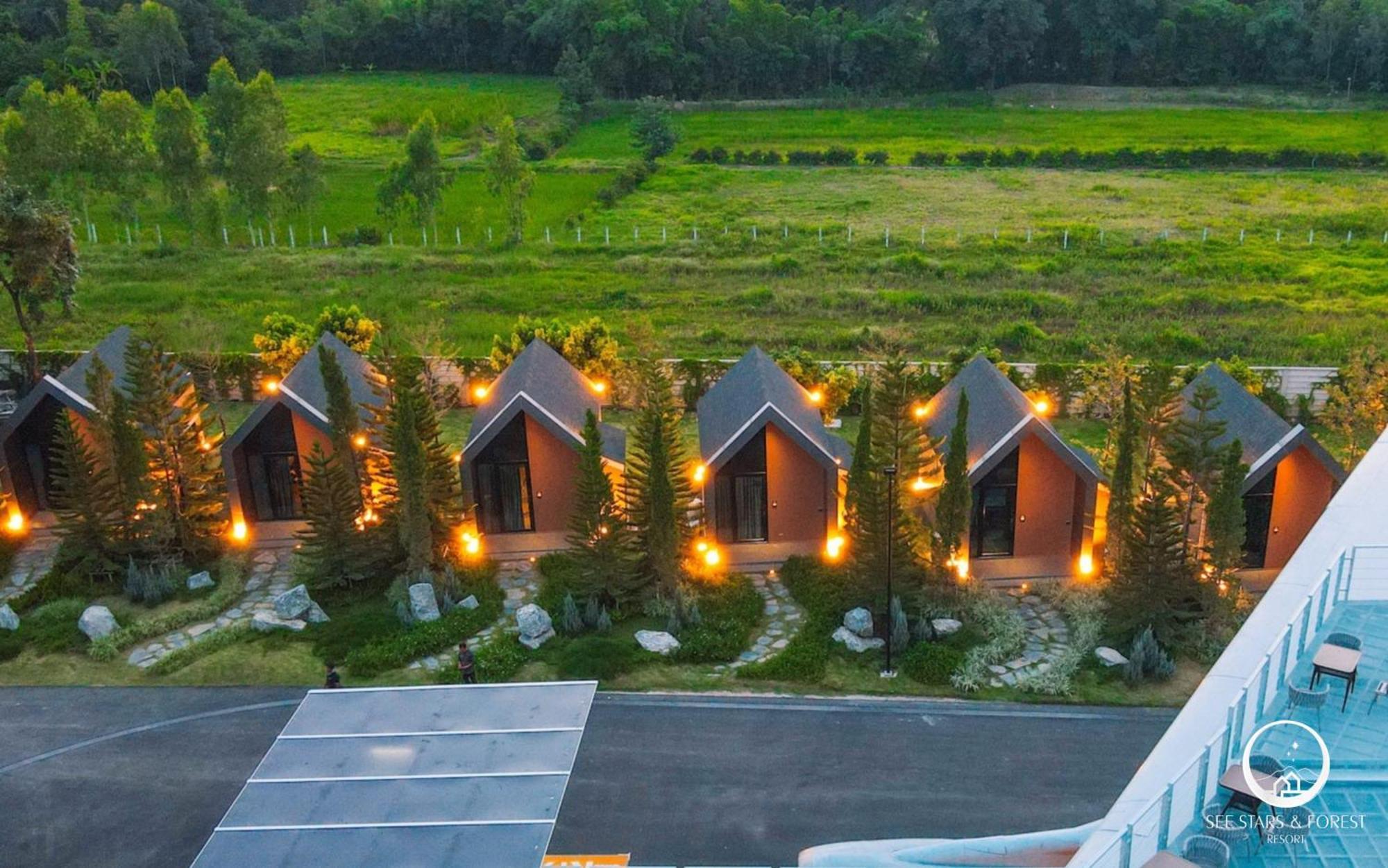 See Stars & Forest Resort Amphoe Sawang Daen Din Exterior foto